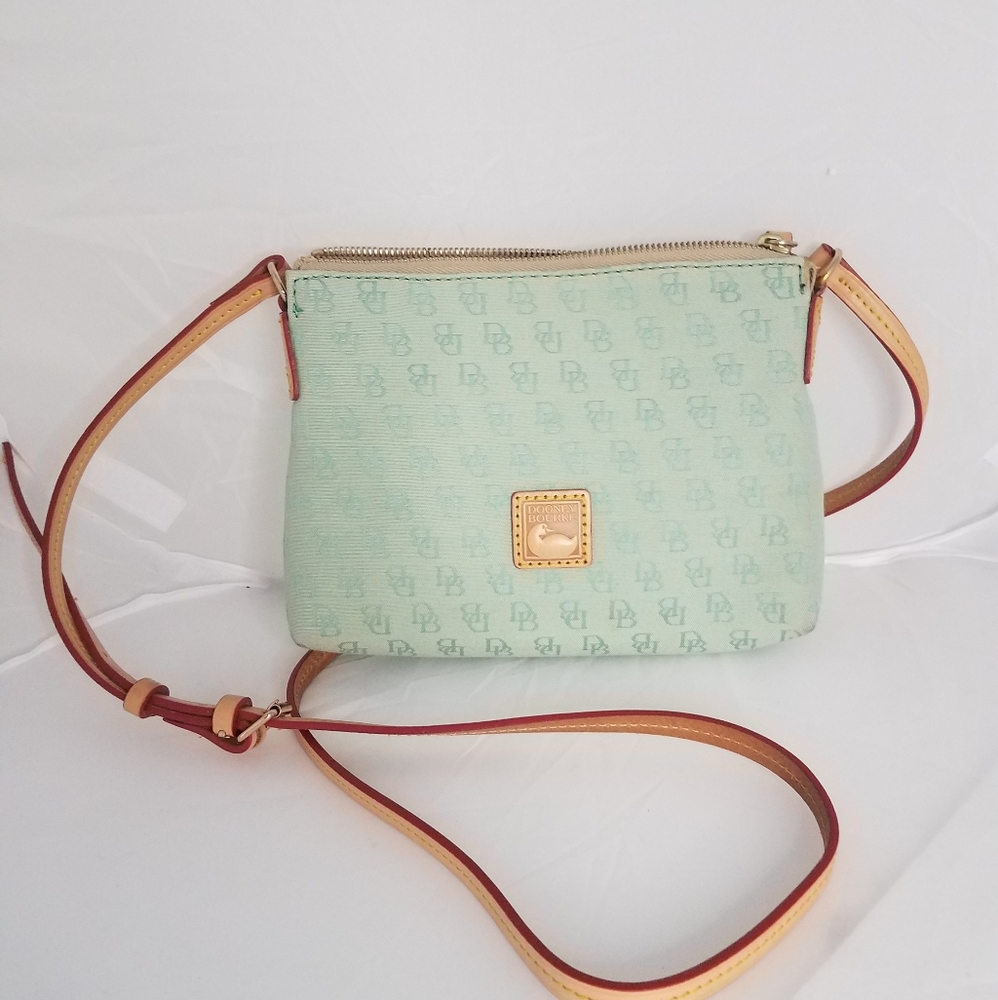 Dooney and Bourke Crossbody bag